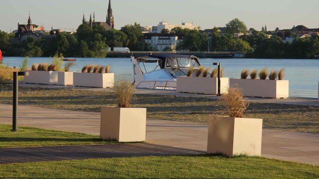 donice zewnętrzne białe na wodą