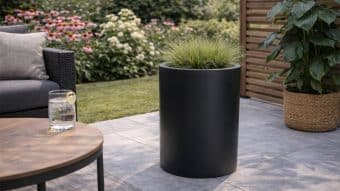 eleganckie patio z donicą